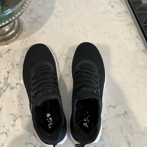 APL running shoe - Picture 7 of 11